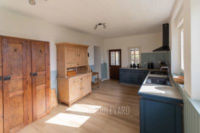 e66f0a16df6f32c1e44bc1a324767fec83fb14498a180