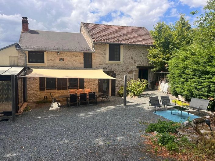 Image No.2-Maison de 4 chambres à vendre à Saint-Silvain-sous-Toulx