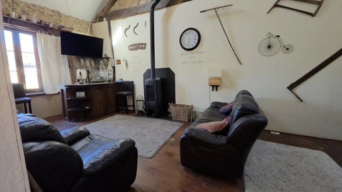 Image No.10-4 Bed House for sale