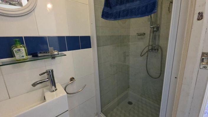 Image No.9-4 Bed House for sale