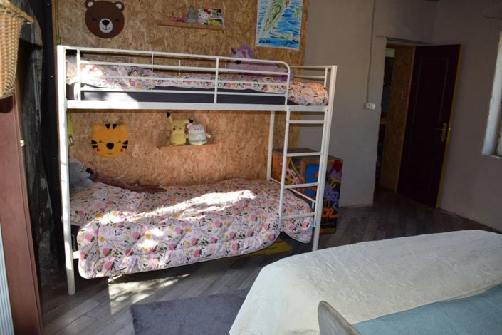 Image No.11-2 Bed House for sale