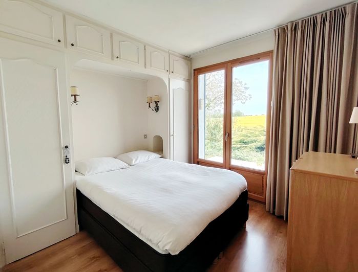 Image No.24-2 Bed House for sale