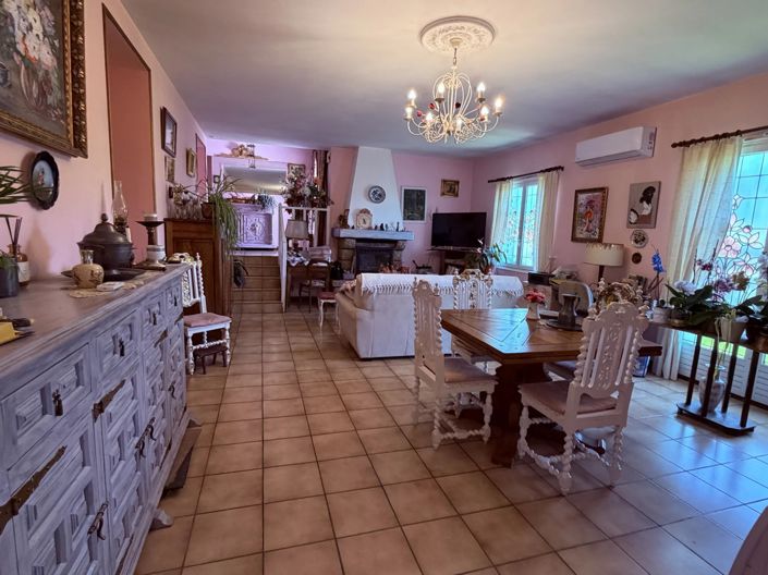 Image No.6-6 Bed Villa for sale