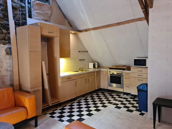 Image No.10-6 Bed Property for sale