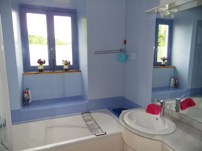 Image No.25-6 Bed Property for sale