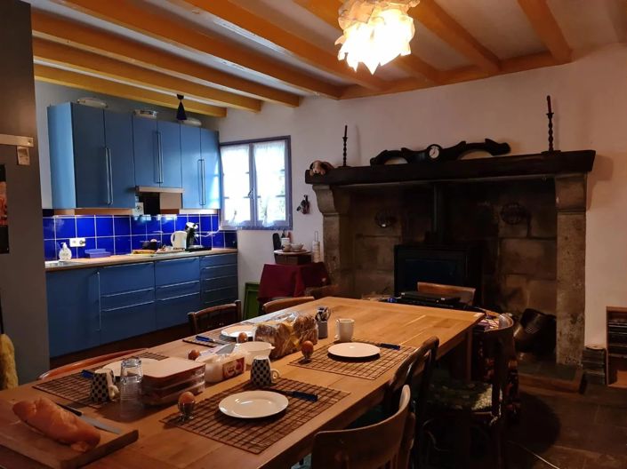 Image No.30-6 Bed Property for sale