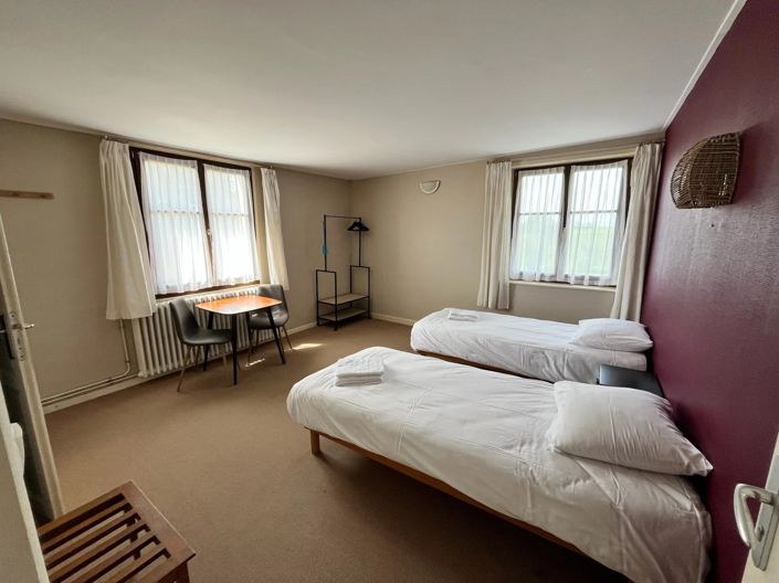 Image No.21-13 Bed Commercial for sale