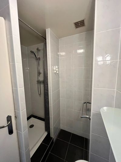 Image No.22-13 Bed Commercial for sale