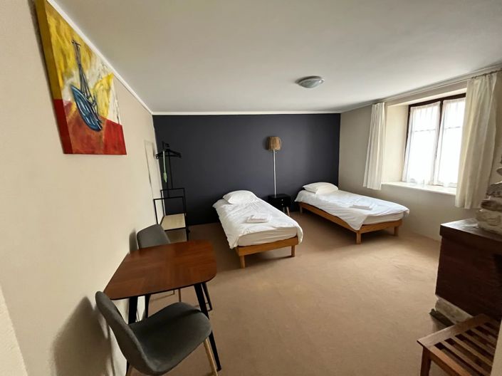 Image No.25-13 Bed Commercial for sale