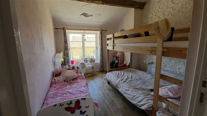 Image No.15-4 Bed House for sale