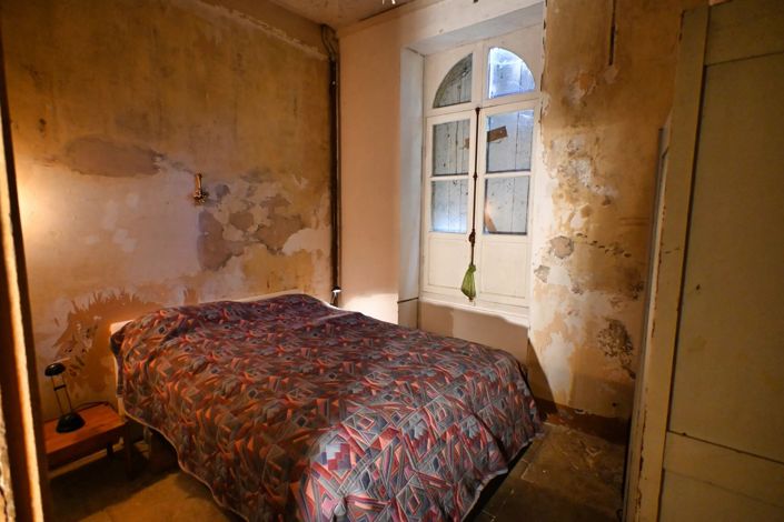 Image No.19-3 Bed House for sale