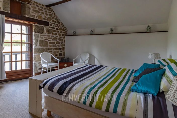 Image No.8-4 Bed House for sale