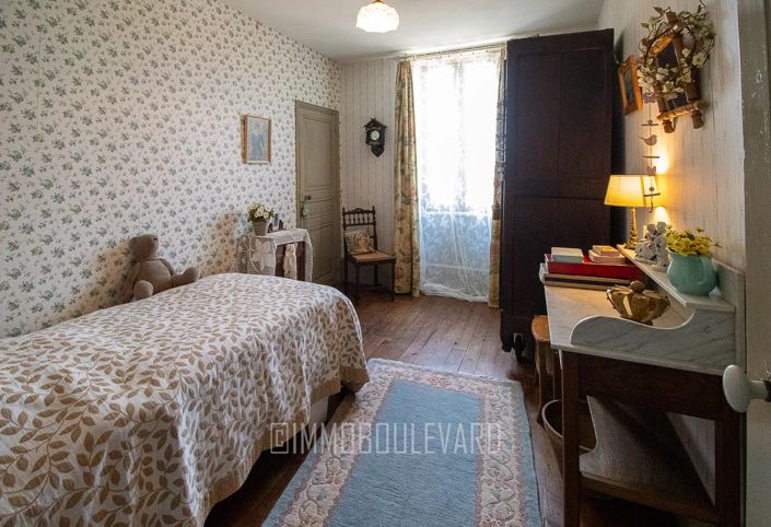 Image No.19-4 Bed House for sale