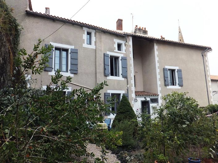 Image No.2-4 Bed House for sale
