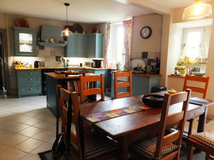 Image No.26-4 Bed House for sale