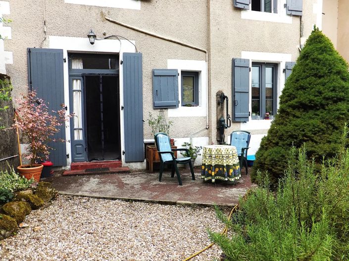 Image No.8-4 Bed House for sale