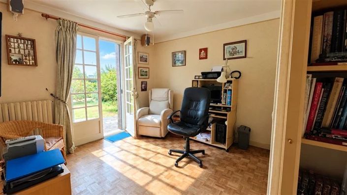 Image No.10-5 Bed House for sale