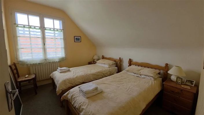 Image No.18-5 Bed House for sale