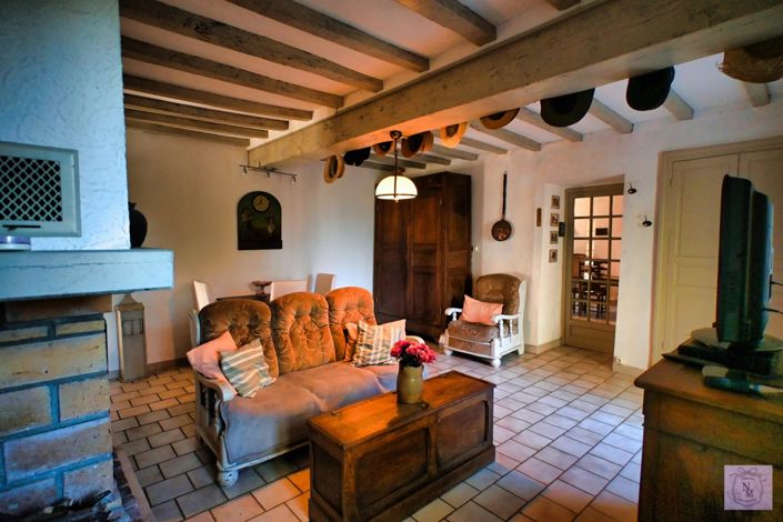 Image No.11-3 Bed House for sale