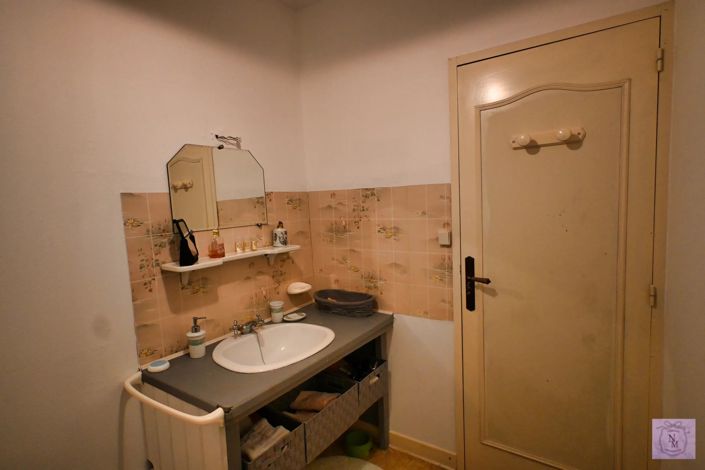 Image No.28-3 Bed House for sale