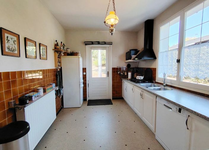 Image No.11-2 Bed House for sale