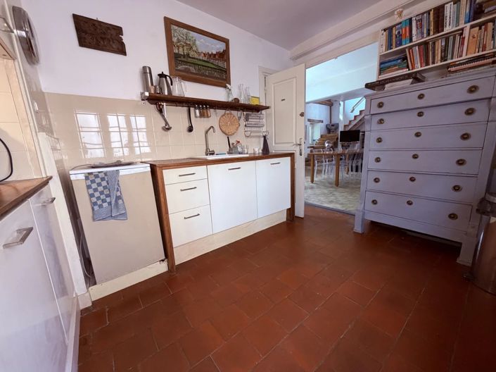 Image No.21-5 Bed Property for sale