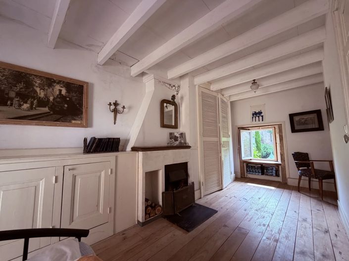 Image No.24-5 Bed Property for sale