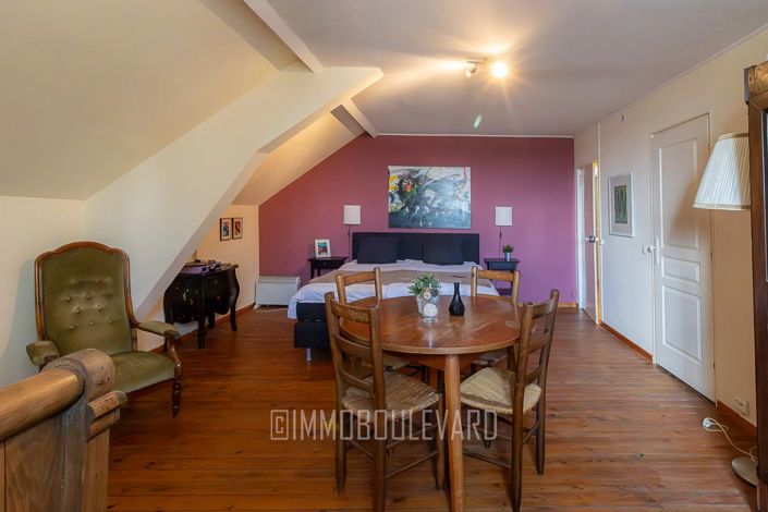 Image No.29-8 Bed House for sale