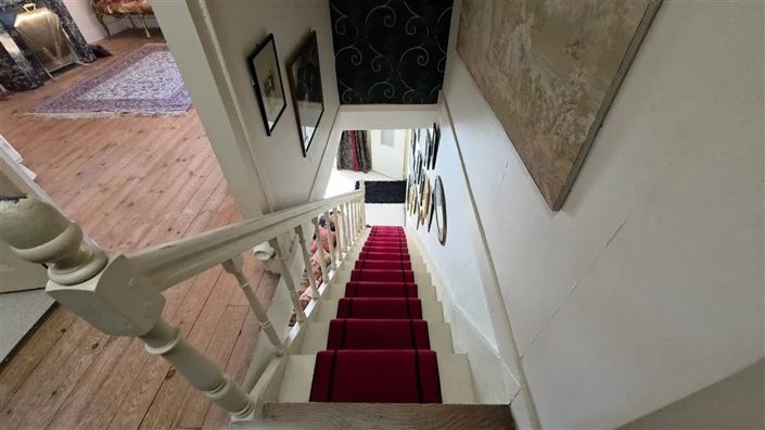 Image No.16-6 Bed House for sale