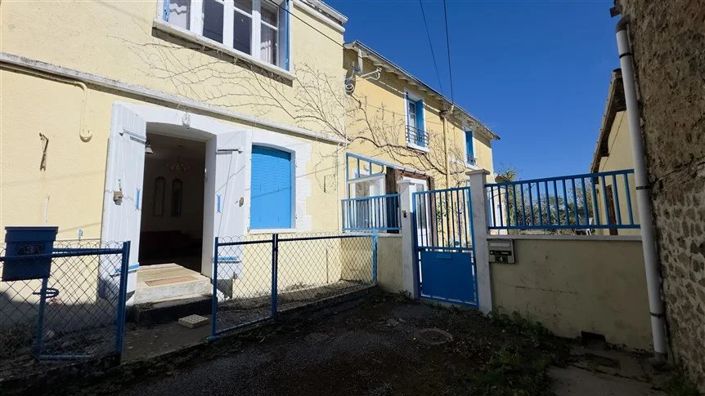 Image No.17-6 Bed House for sale