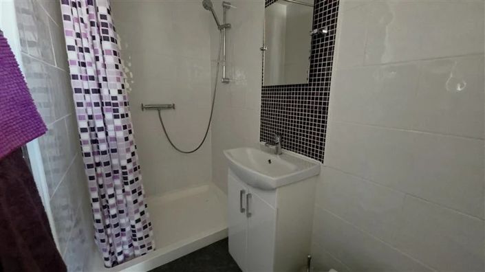 Image No.25-6 Bed House for sale
