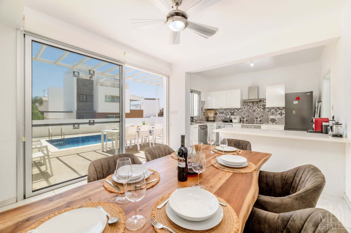 Image No.4-3 Bed Villa for sale