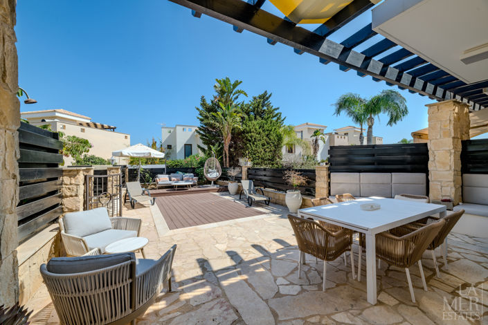 Image No.13-2 Bed Townhouse for sale