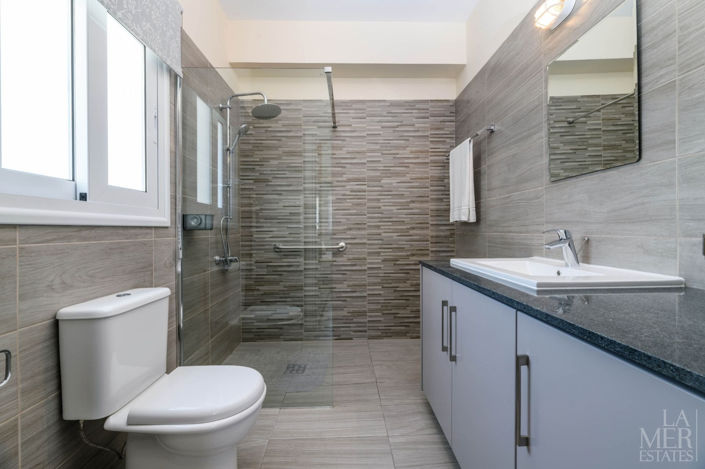 Image No.10-3 Bed Villa for sale