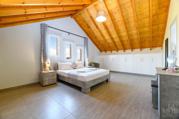 Image No.11-3 Bed Villa for sale