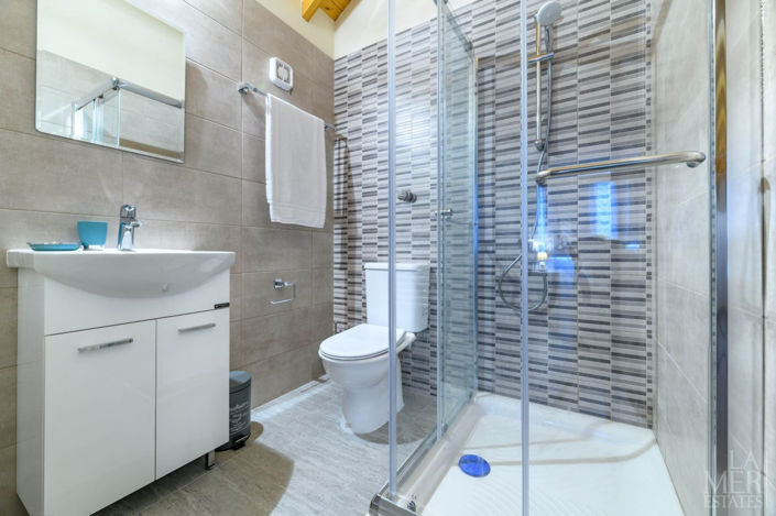 Image No.12-3 Bed Villa for sale