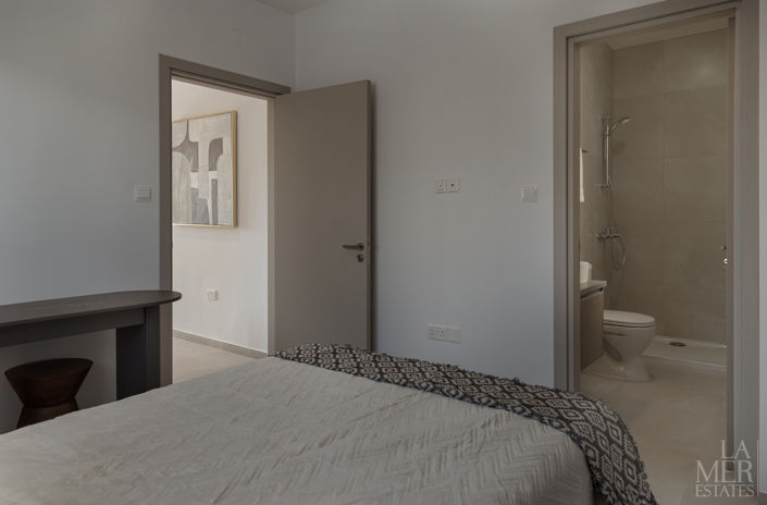 Image No.21-2 Bed Apartment for sale