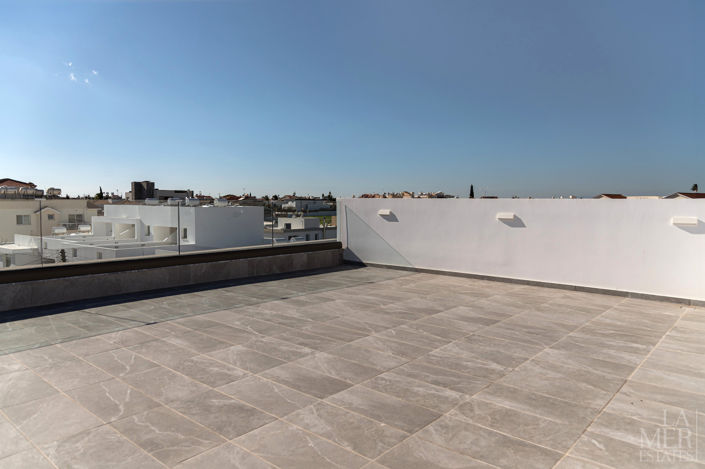 Image No.33-2 Bed Apartment for sale