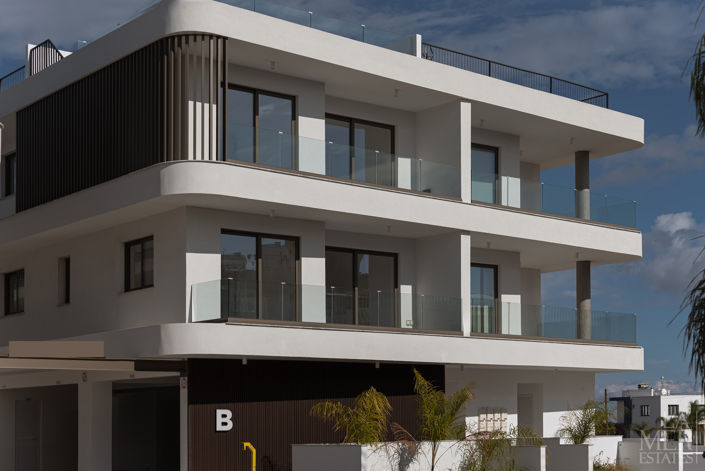 Image No.35-2 Bed Apartment for sale