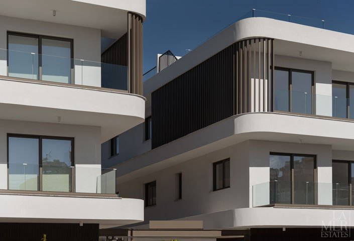 Image No.38-2 Bed Apartment for sale