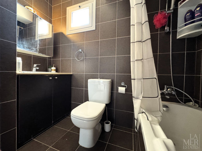 Image No.21-2 Bed Apartment for sale