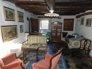 1 - Valbrevenna, Property