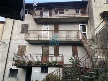 1 - Valbrevenna, Property