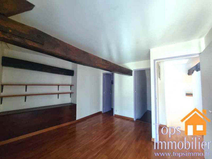 Image No.10-3 Bed Property for sale