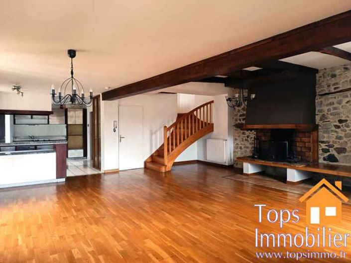 Image No.9-3 Bed Property for sale