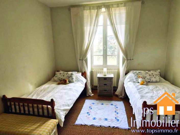 Image No.10-5 Bed Property for sale