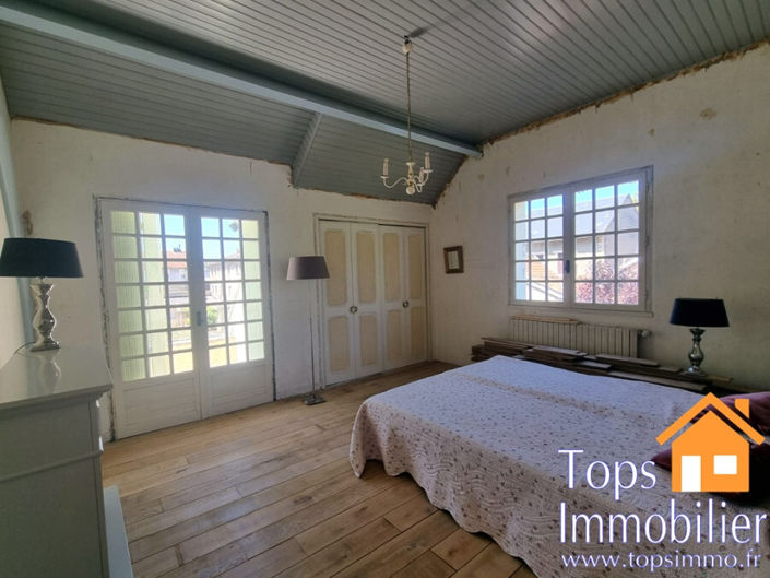 Image No.8-6 Bed House for sale