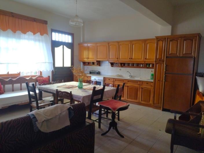 Image No.4-Maison de 2 chambres à vendre à Arkardi