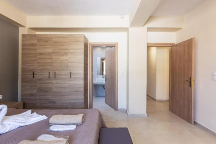 Image No.15-Villa de 5 chambres à vendre à Perama