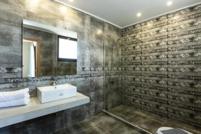 Image No.12-Villa de 5 chambres à vendre à Perama